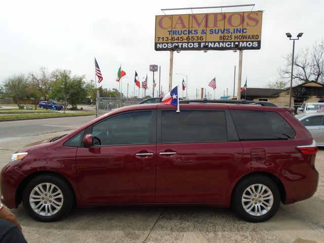 2017 Toyota Sienna Limited Premium 7-Passenger