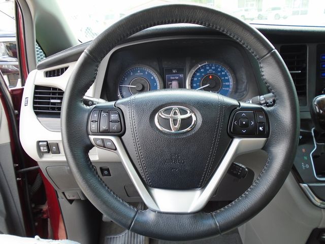2017 Toyota Sienna Limited Premium 7-Passenger