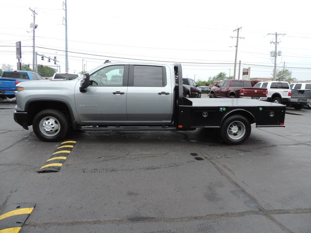 2024 Chevrolet Silverado 3500HD Crew Cab W/T Flatbed DRW 4WD