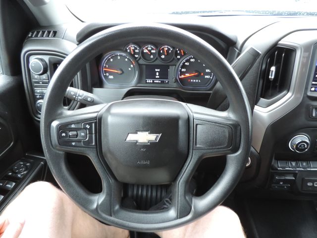2024 Chevrolet Silverado 3500HD Crew Cab W/T Flatbed DRW 4WD