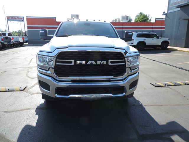 2024 RAM 3500 Crew Cab SLT Flatbed DRW 4WD