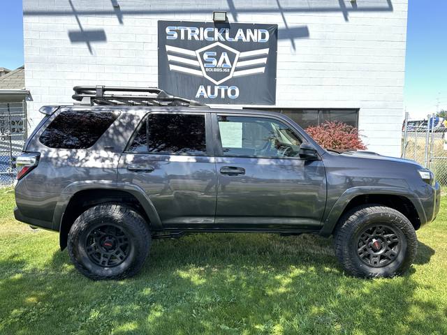 2022 Toyota 4Runner SR5 4WD