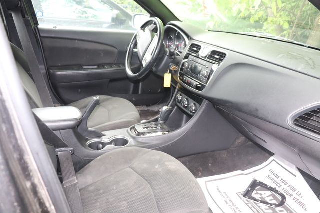 2011 Chrysler 200 Touring