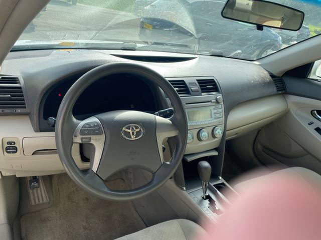 2009 Toyota Camry XLE 5-Spd AT