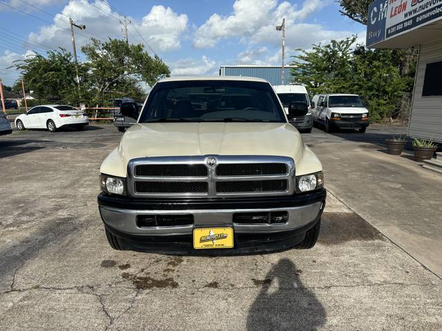 1999 Dodge Ram 1500 Reg. Cab Short Bed 2WD