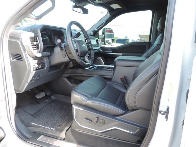 2025 Ford F-250 SD Crew Cab Platinum Tremor 4WD
