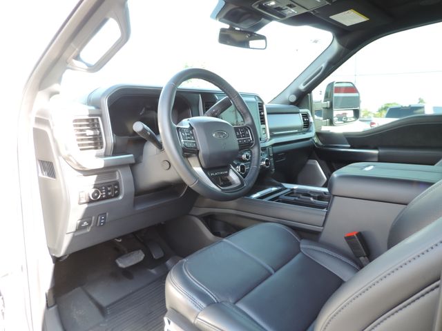 2025 Ford F-250 SD Crew Cab Platinum Tremor 4WD
