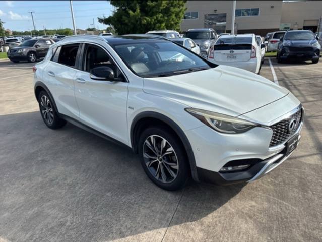 2017 Infiniti QX30 Premium AWD