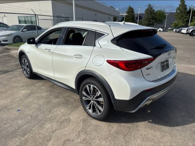 2017 Infiniti QX30 Premium AWD