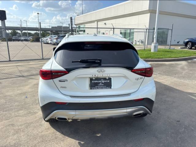 2017 Infiniti QX30 Premium AWD