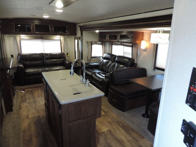 2017 Forest River  272RL Heritage Glen