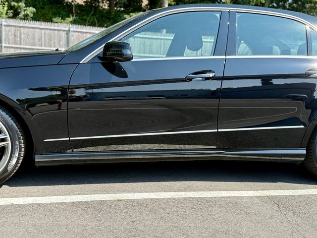 2011 Mercedes-Benz E-Class E550 Sedan 4MATIC