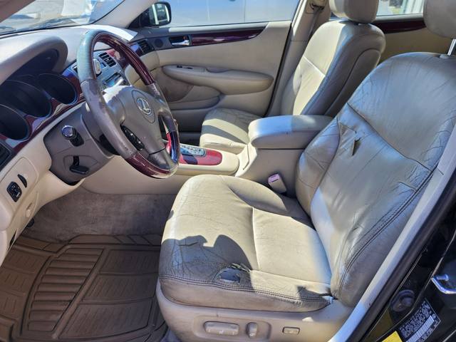 2004 Lexus ES 330 Sedan