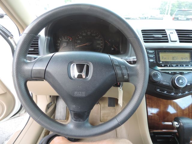 2004 Honda Accord LX Coupe AT 
