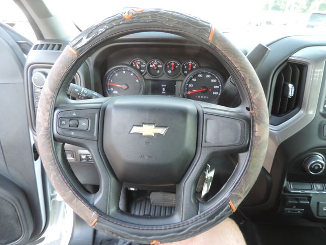 2023 Chevrolet Silverado 3500HD Crew Cab W/T Flatbed DRW 4WD