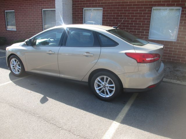 2016 Ford Focus SE Sedan