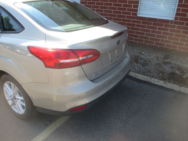 2016 Ford Focus SE Sedan