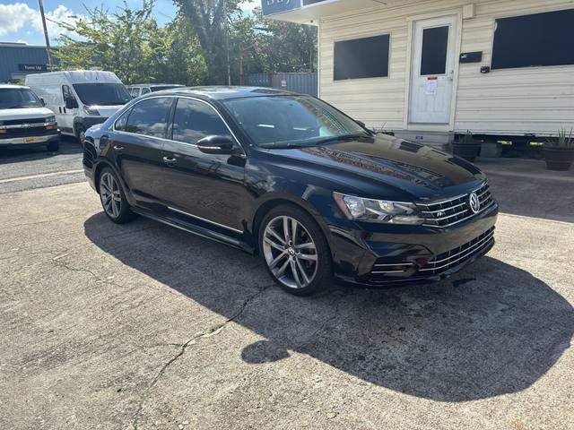 2016 Volkswagen Passat R-LINE