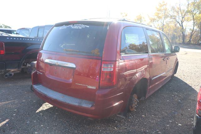 2009 Chrysler Town & Country Touring