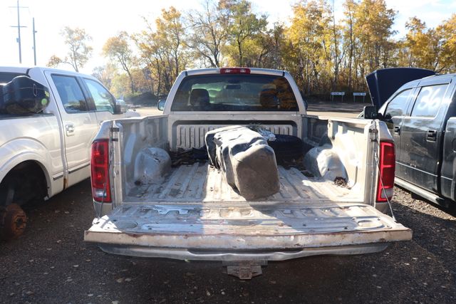 2005 Dodge Ram 1500 ST Short Bed 4WD