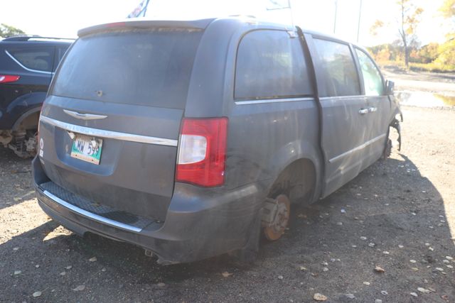 2015 Chrysler Town & Country Limited Platinum