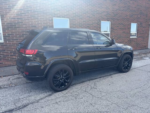 2018 Jeep Grand Cherokee Laredo 4WD