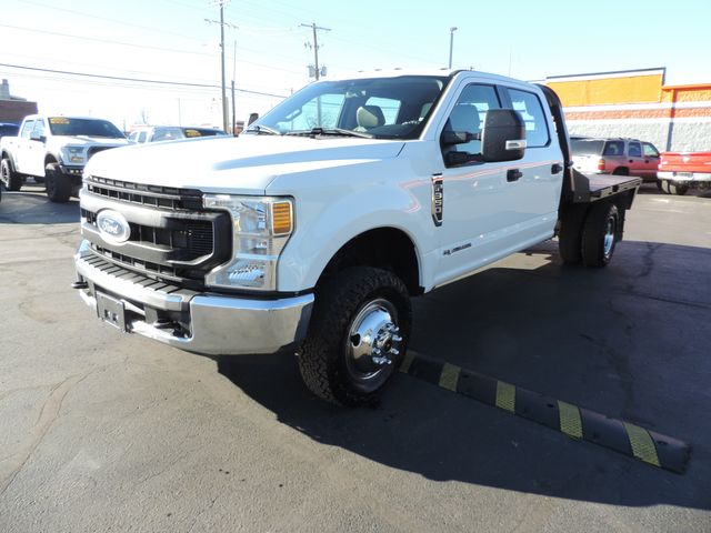 2022 Ford F-350 SD Crew Cab XL Flatbed DRW 4WD