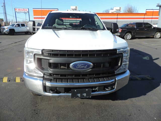 2022 Ford F-350 SD Crew Cab XL Flatbed DRW 4WD