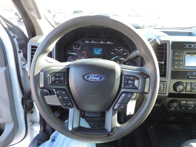 2022 Ford F-350 SD Crew Cab XL Flatbed DRW 4WD