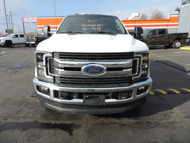 2019 Ford F-350 SD Crew Cab XLT FX4 4WD