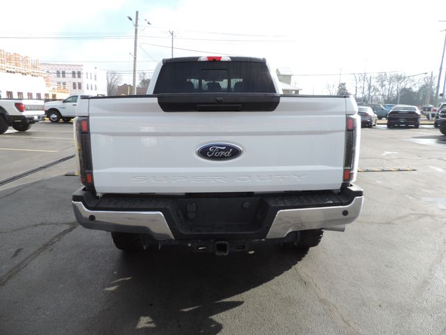 2019 Ford F-350 SD Crew Cab XLT FX4 4WD