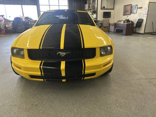 2005 Ford Mustang V6 Premium Convertible