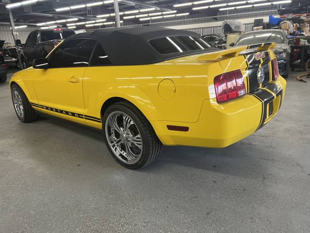 2005 Ford Mustang V6 Premium Convertible