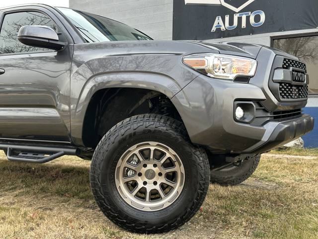 2023 Toyota Tacoma SR5 4WD V6