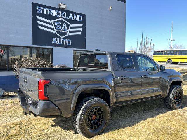 2025 Toyota Tacoma SR5 4WD