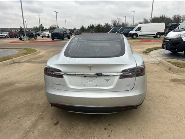 2014 Tesla Model S Base- New Battery!
