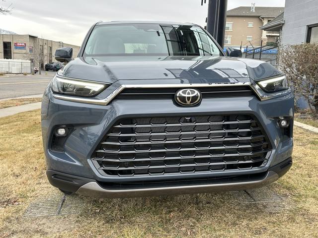 2025 Toyota Grand Highlander Limited AWD