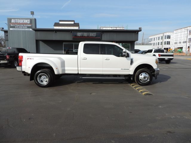 2019 Ford F-350 SD Crew Cab Lariat FX4 DRW 4WD 