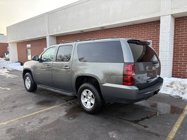 2011 Chevrolet Suburban LS 1500 4WD