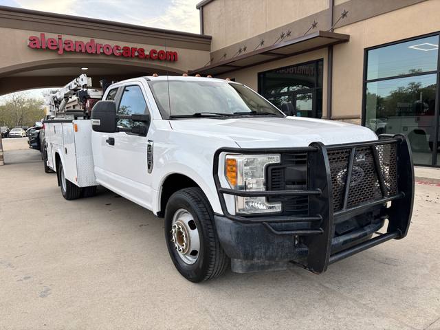 2017 Ford F-350 SD XLT SuperCab Crane Service Truck DRW 2WD