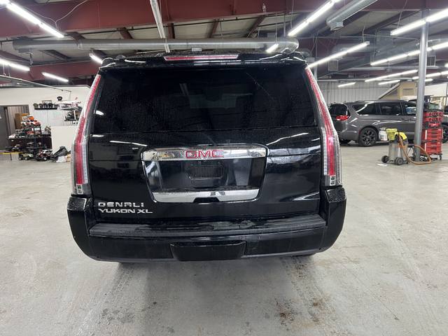 2015 GMC Yukon XL SLT 1/2 Ton 4WD