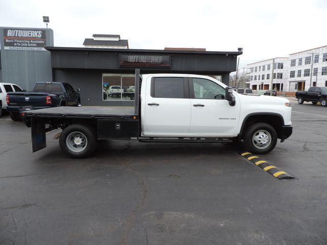 2024 Chevrolet Silverado 3500HD Crew Cab W/T Flatbed DRW 4WD