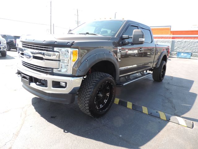 2017 Ford F-250 SD Crew Cab Lariat FX4 4WD
