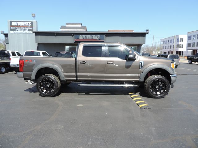 2017 Ford F-250 SD Crew Cab Lariat FX4 4WD