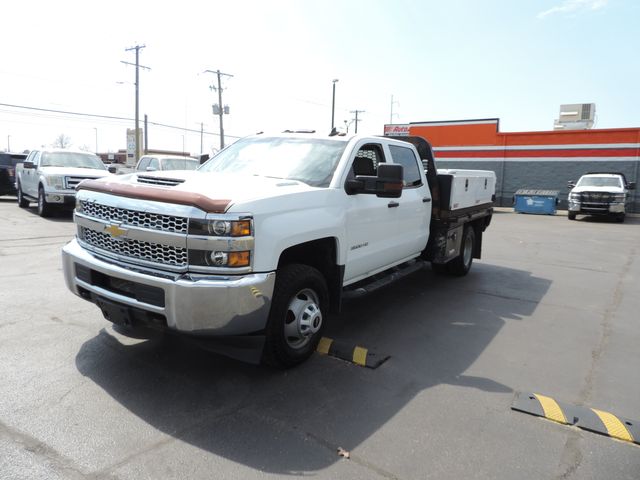 2019 Chevrolet Silverado 3500HD Crew Cab W/T Flatbed DRW 4WD