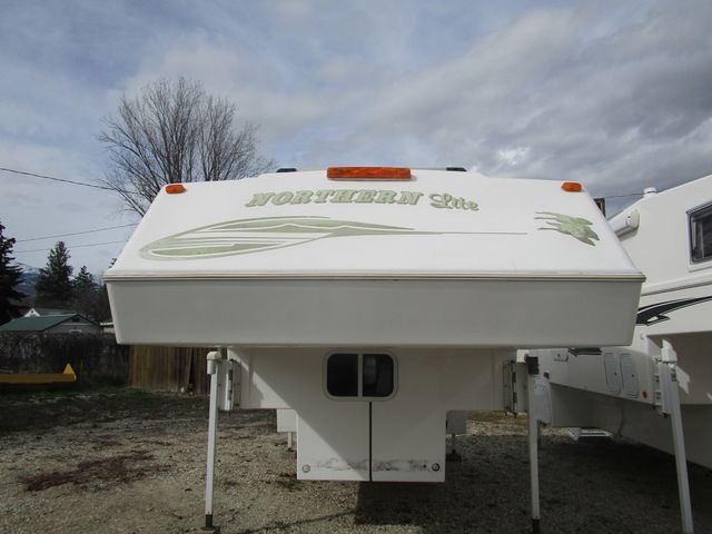 2004 Northern Lite 8"11' Classic