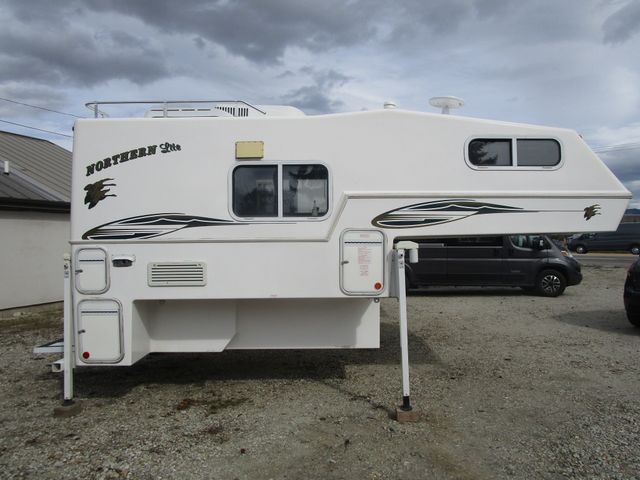 2004 Northern Lite 8"11' Classic
