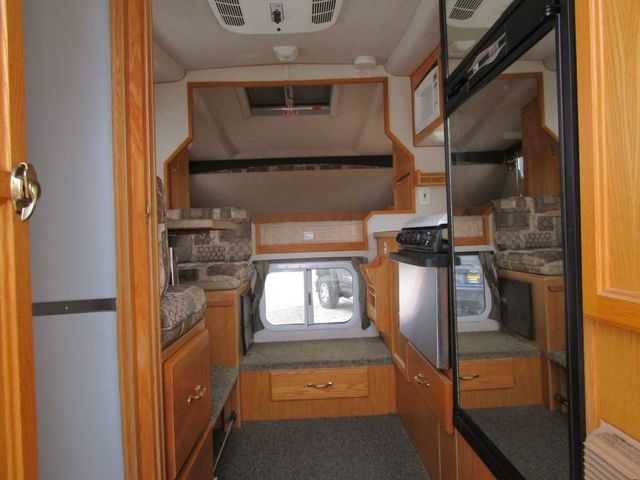 2004 Northern Lite 8"11' Classic