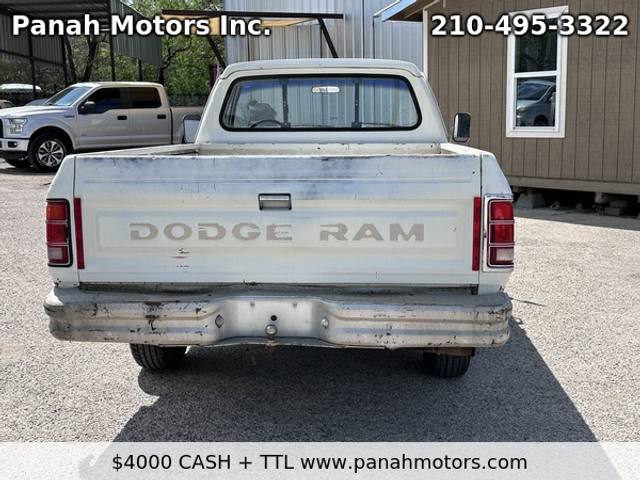1984 Dodge RAM 100 D100 CUSTOM