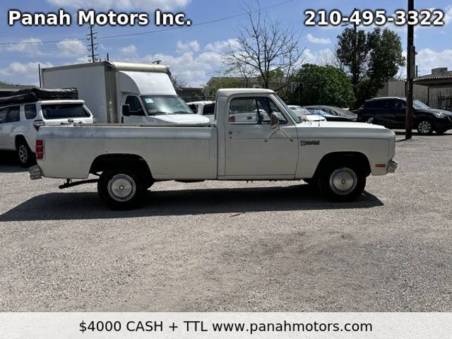 1984 Dodge RAM 100 D100 CUSTOM